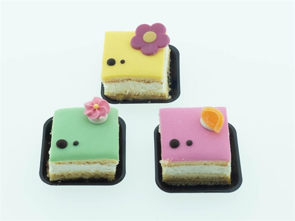 Cake-petit fours